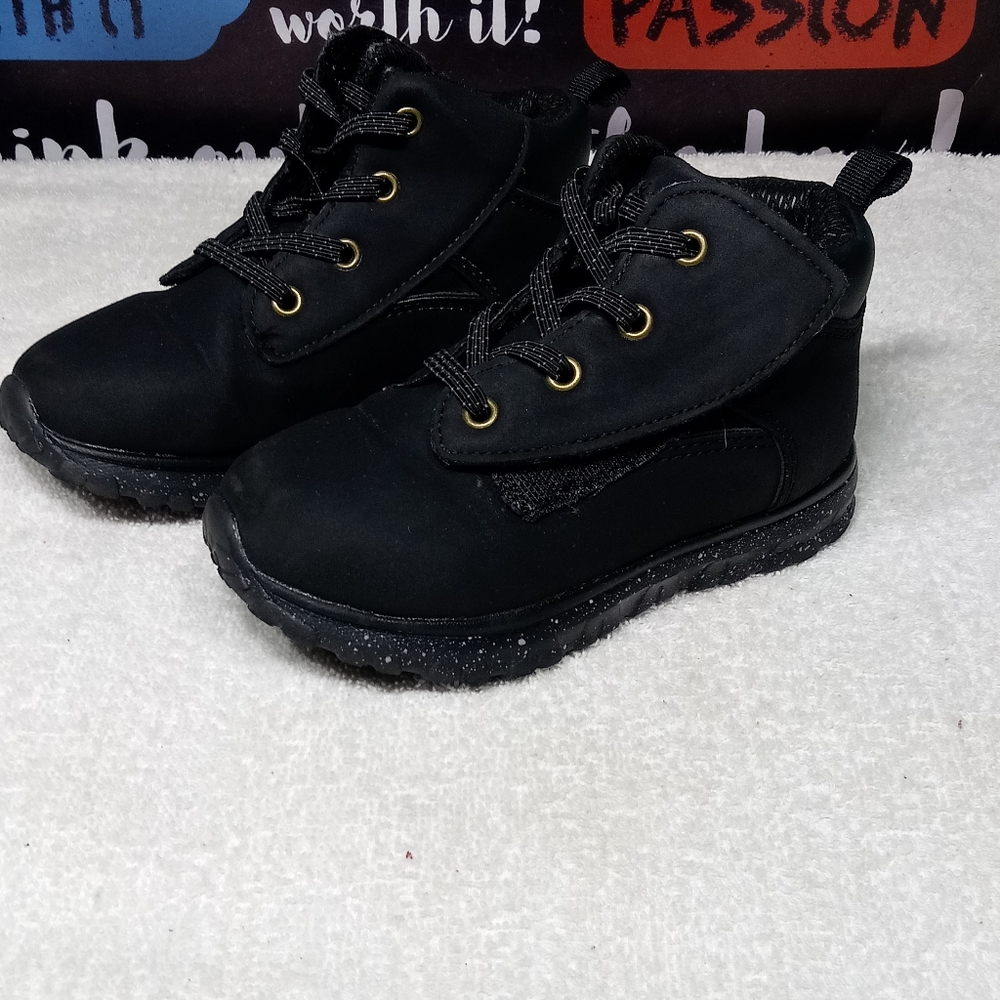 Shoes - Picture 4 of 5